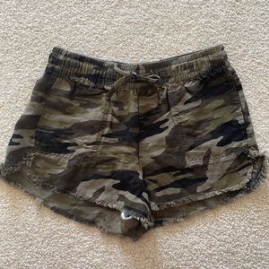 Express camo drawstring shorts